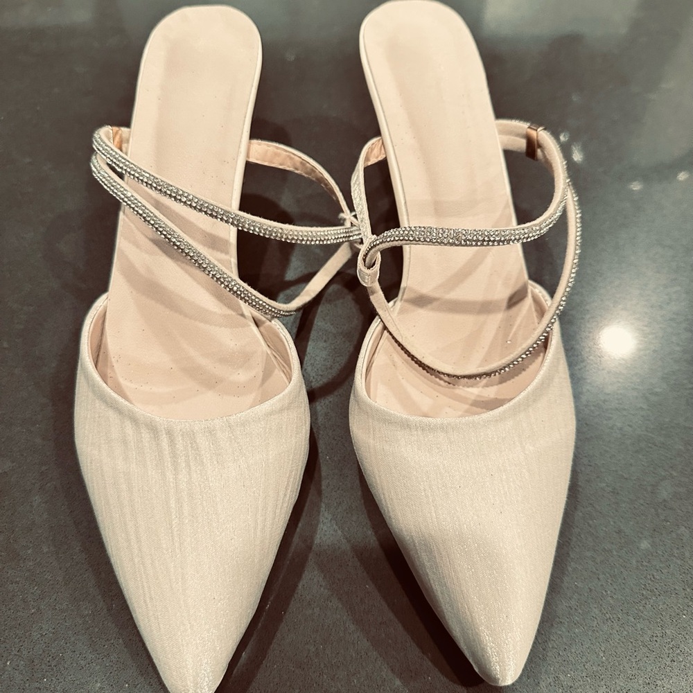Nude Rhinestone Strap Pointed Toe Kitten Heels – Elegant Slingback Pumps